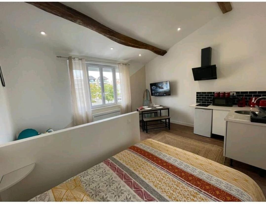 Apartamento The California Dream - Hyper-Centre - 2Mn Gare Sncf - Wifi Netflix Gratuit Niort Exterior foto